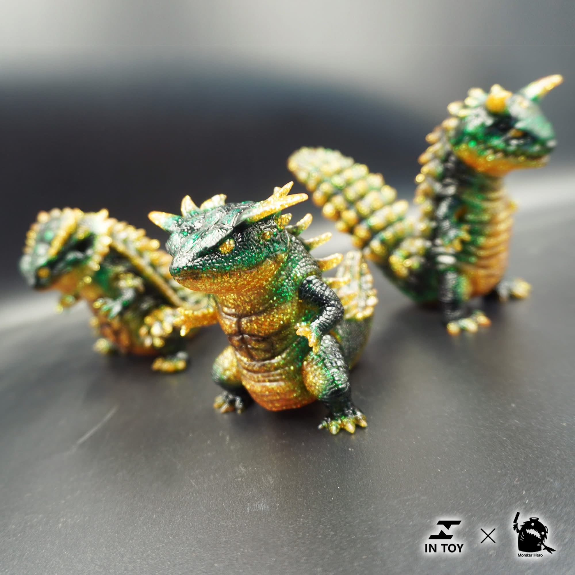INTOY GREEN GLITTER Color Mini Monsters Sofubi Series