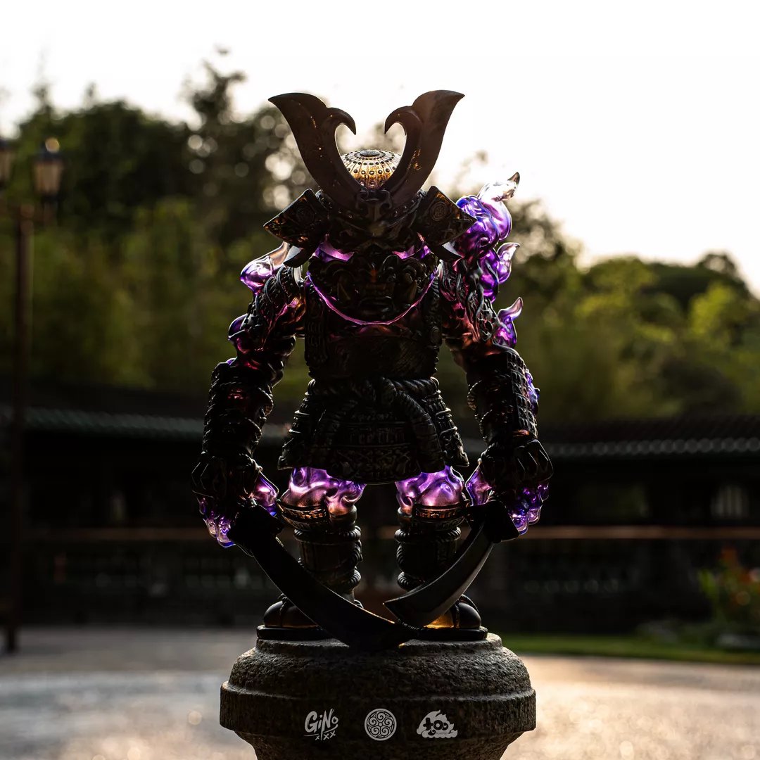 (PRE-ORDER) TOOPLASTIC- GHOST ARMOUR