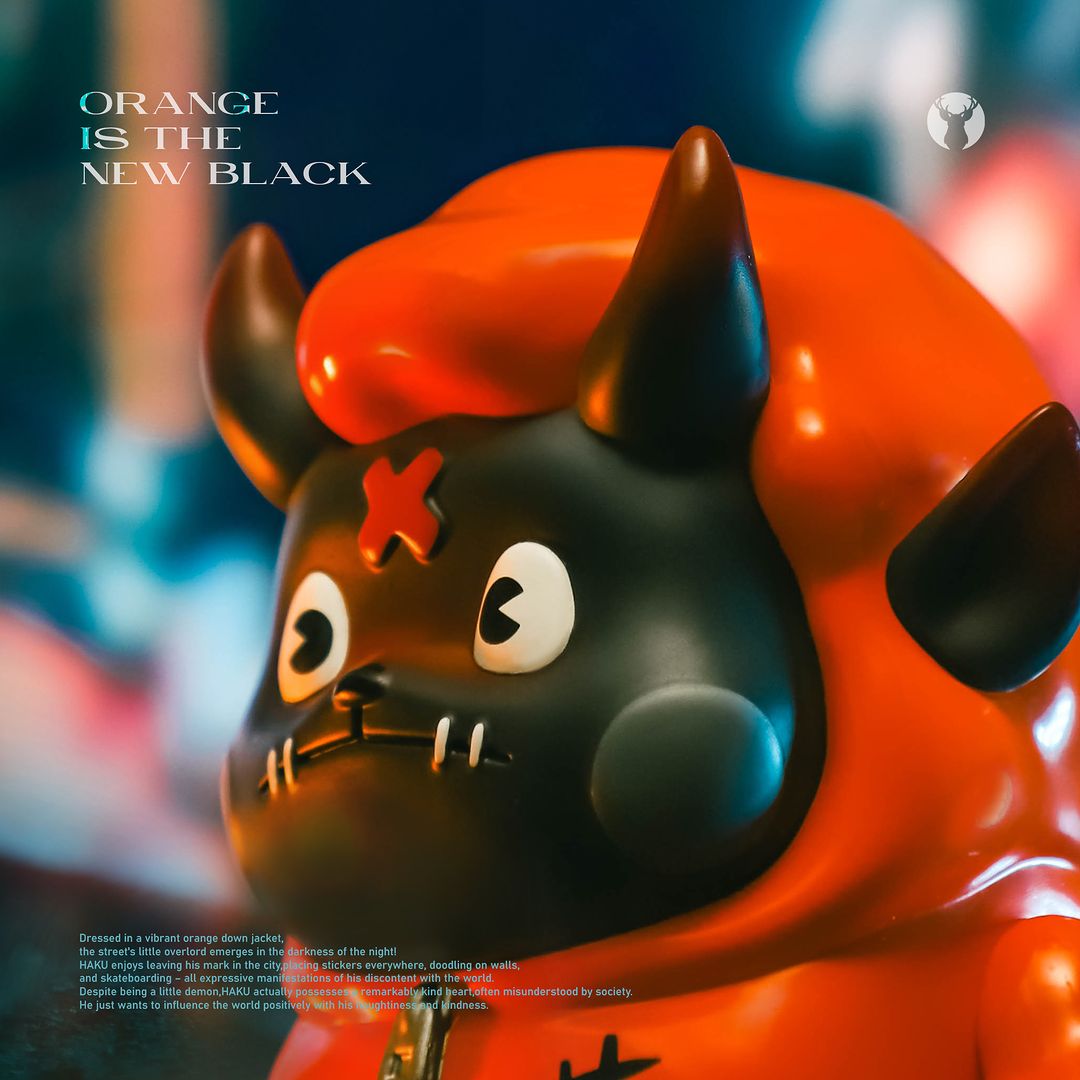 HAKU CLASSIC ORANGE AND BLACK