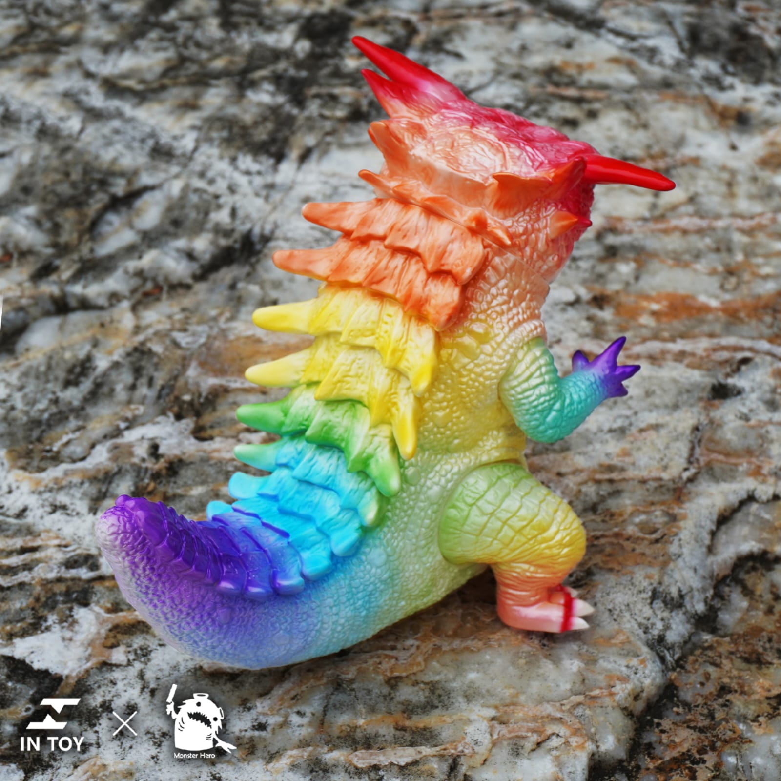 INTOY - Super beast (RAINBOW)