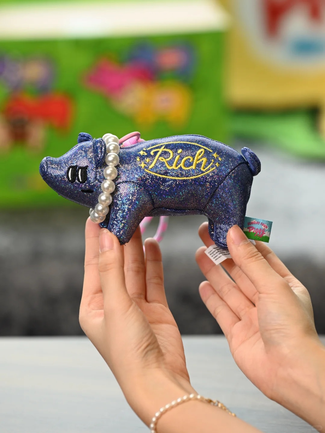 POP SUNDAY SUNDAY Farm Smell