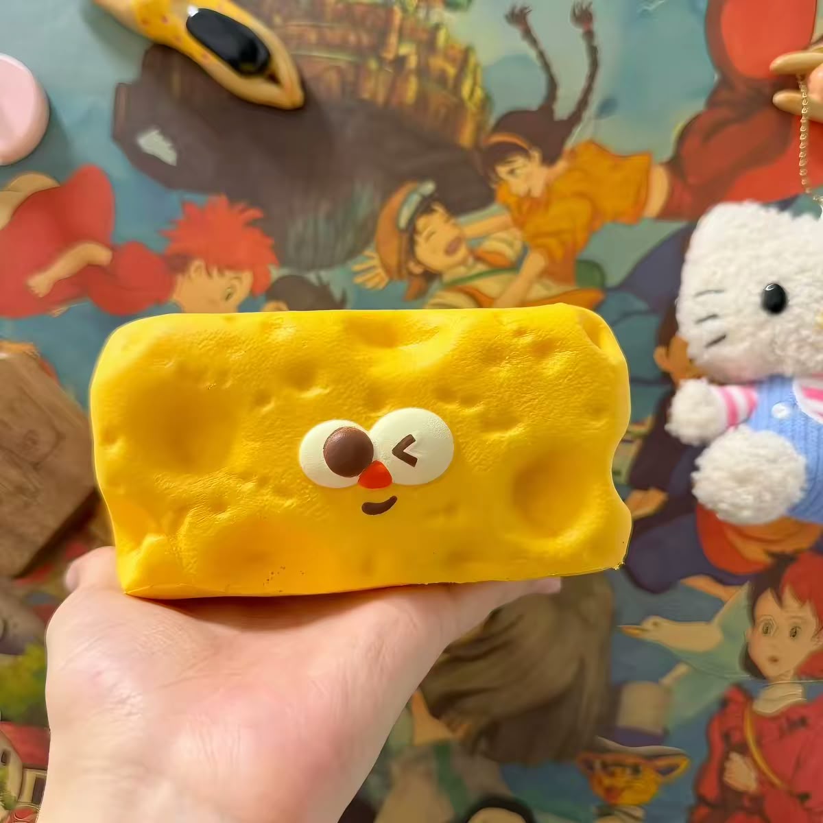 Moozy Winky Cheese Squishy