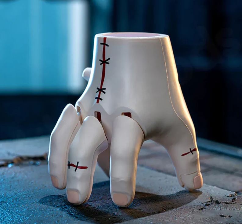 STRANGER HANDS QUESERA SERIES