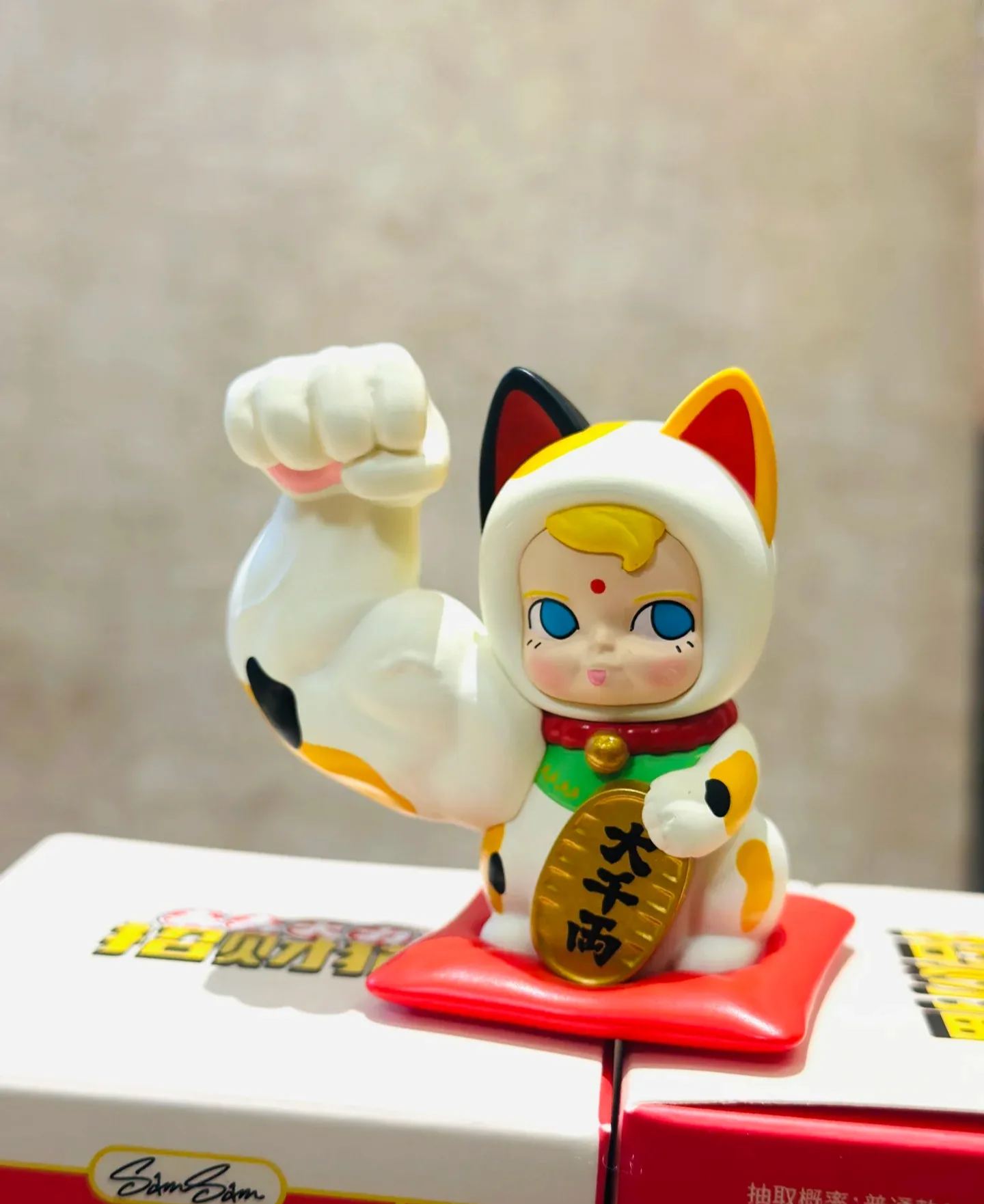 SAM SAM STRONG FORTUNE LUCKY CAT
