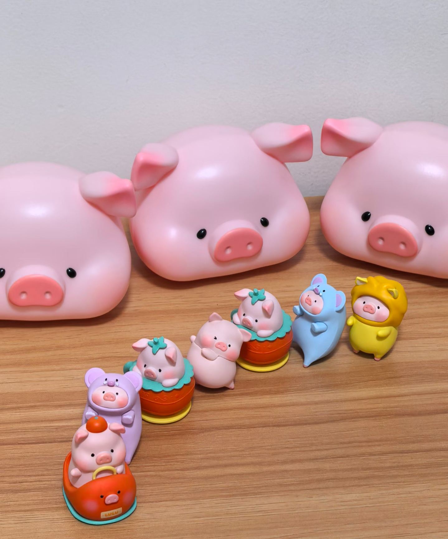 LULU THE PIGGY HIPPER FIGURE