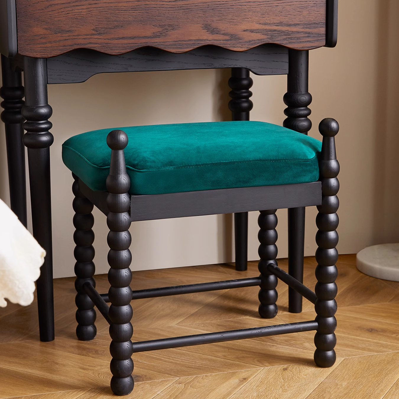[PRE-ORDER] Annie's French Retro Style Solid Wood Dressing Stool