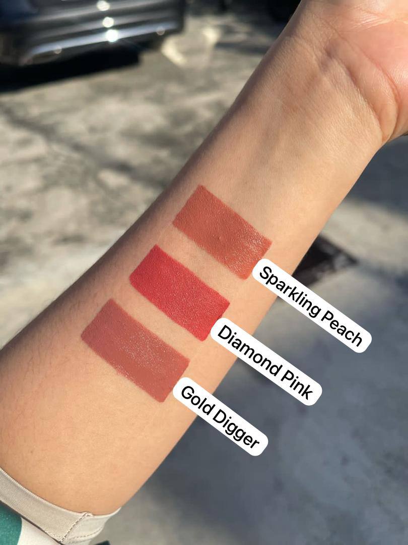 MAGICKISS GLITTER LIPSTICK