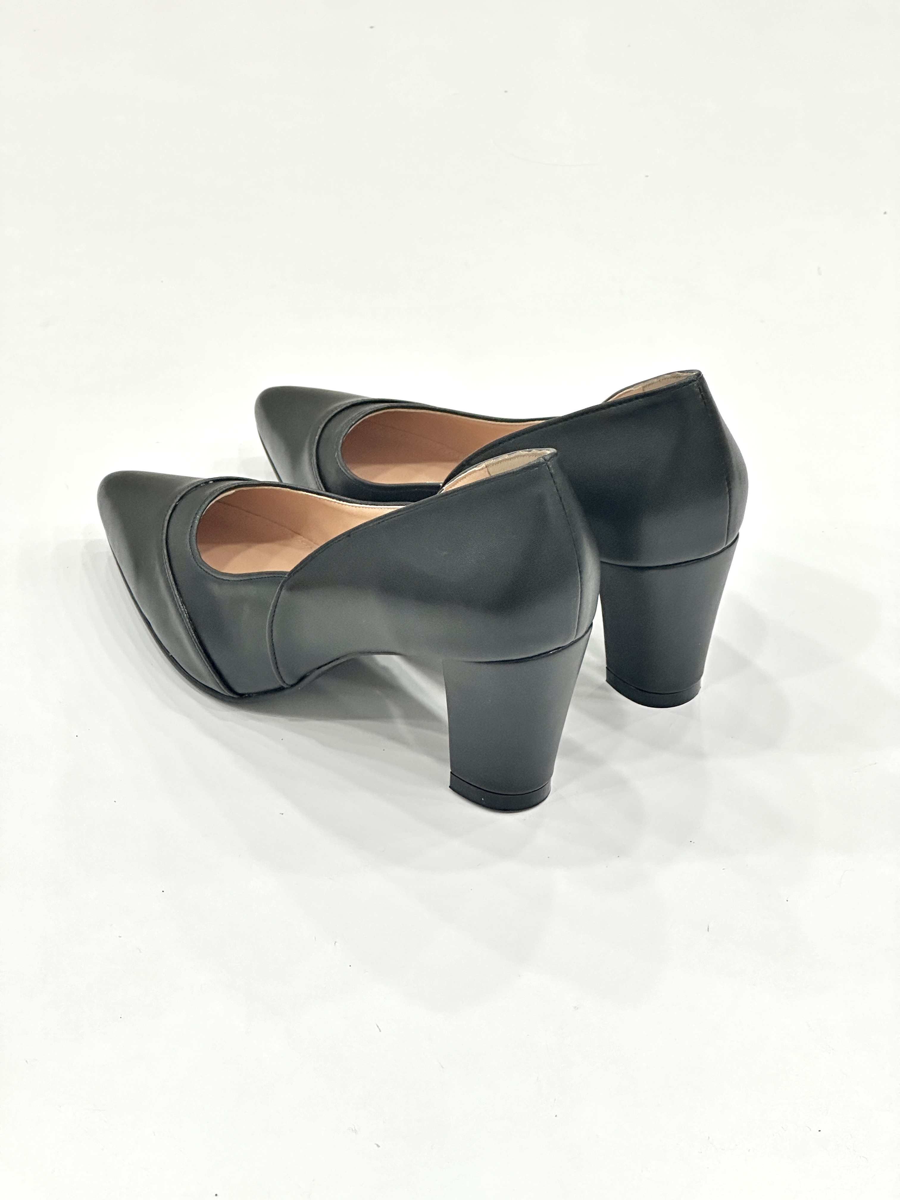 Loly Block Heel Pumps
