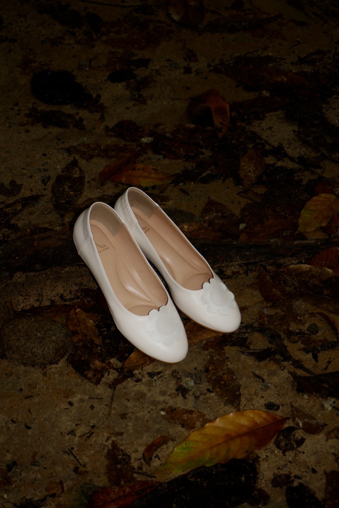 Ballerin Round Toe Flats