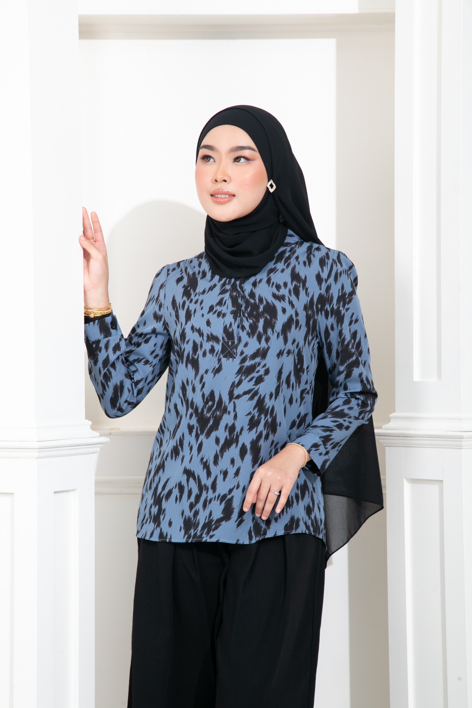  JULIA (4HELAI RM100)