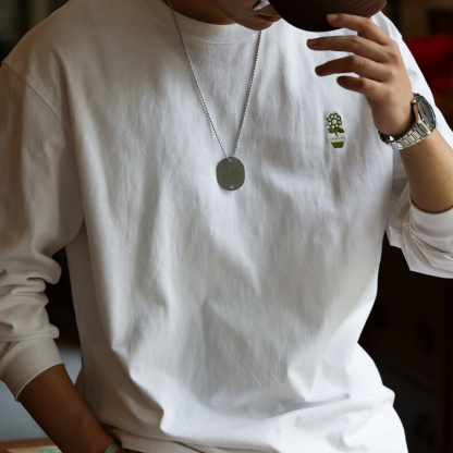 簡約小花刺繡設計長袖打底衫男寬鬆休閒260g圓領白色T恤