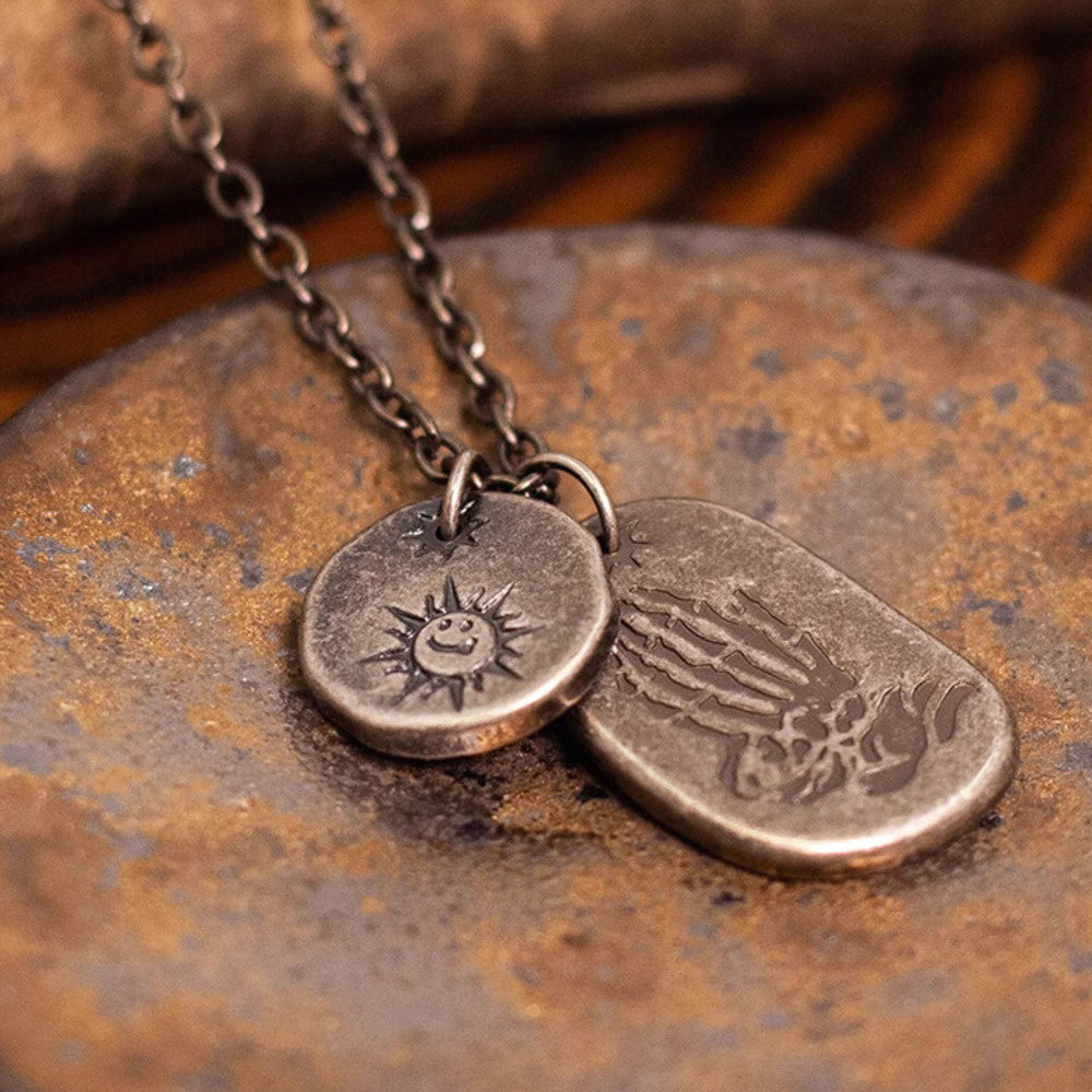 祈禱之手做舊吊墜钛鋼百搭項鏈