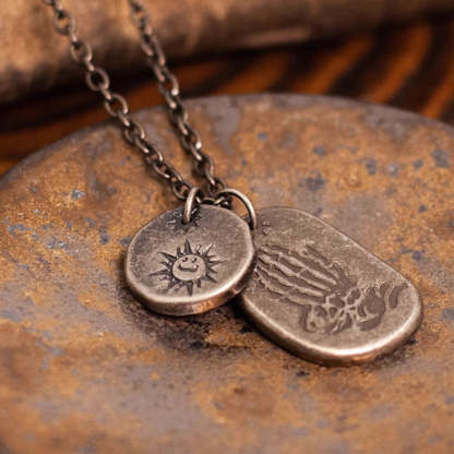 祈禱之手做舊吊墜钛鋼百搭項鏈