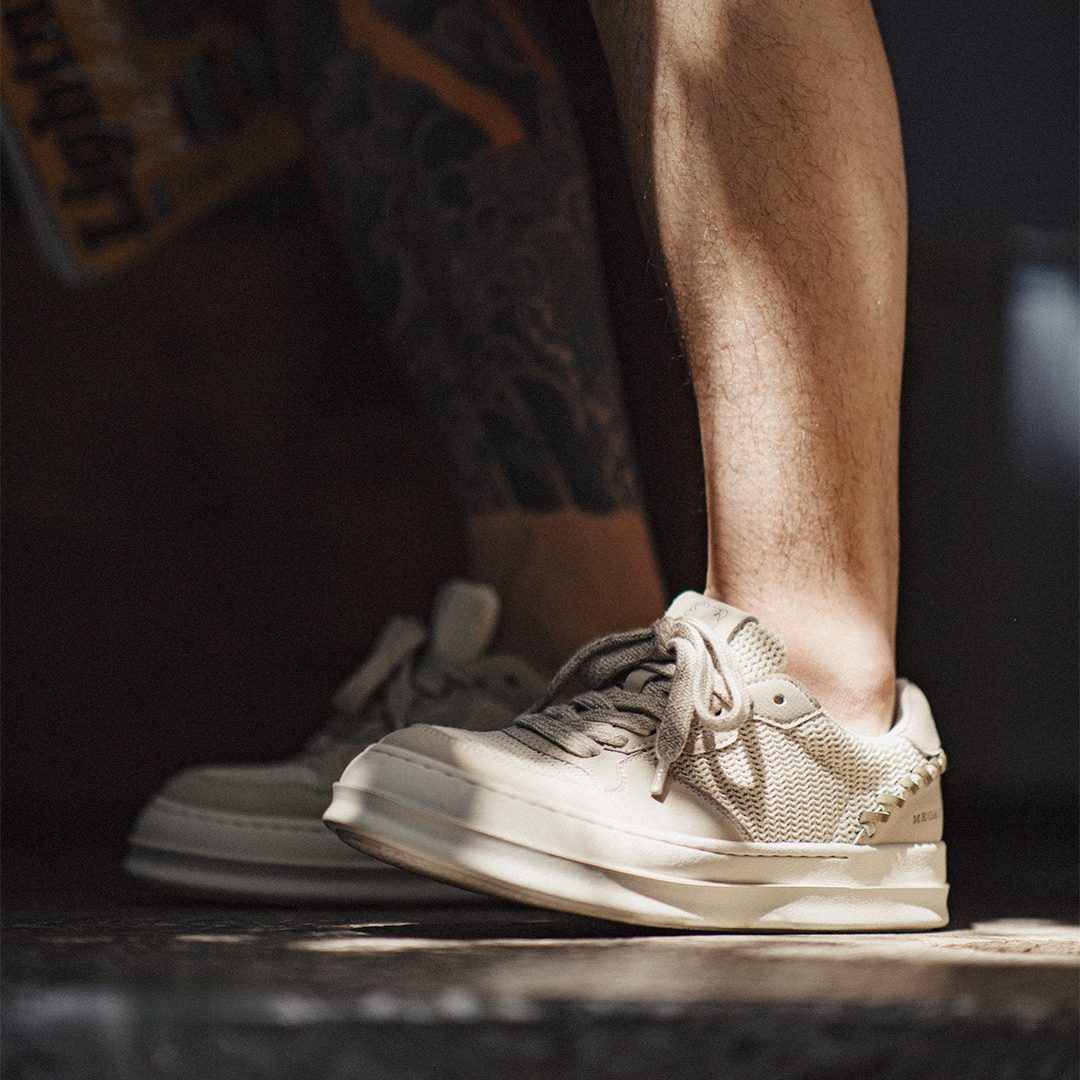 夏季男士新款厚底小白鞋低幫薄款網面透氣輕便百搭休閒板鞋子