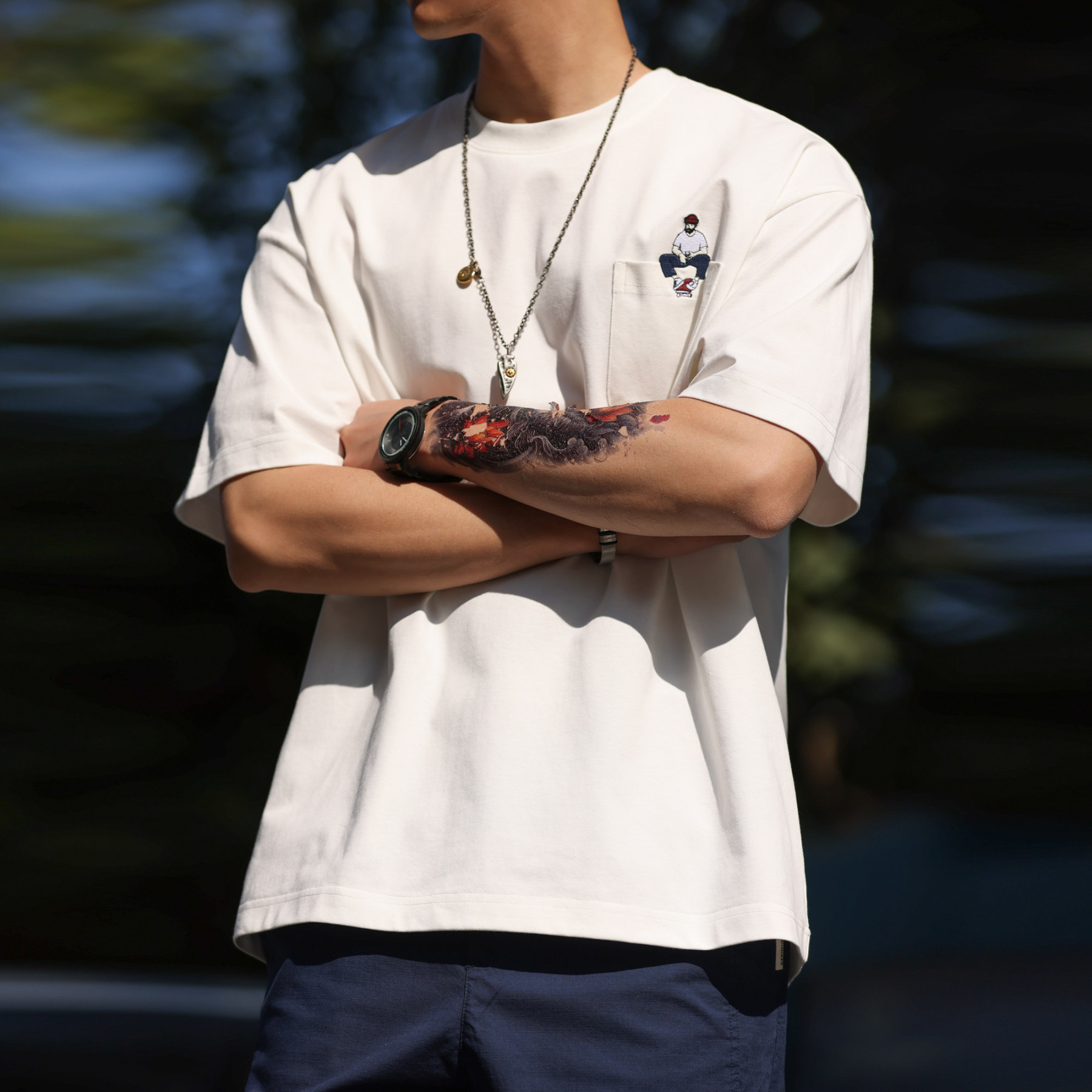 美式休閒重磅刺繡短袖T恤男口袋設計感白色落肩袖打底衫