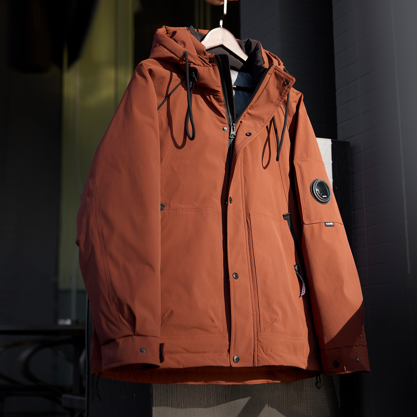 90白鴨絨磚紅色連帽羽絨服男2025冬季新款寬鬆保暖工裝衝鋒衣外套