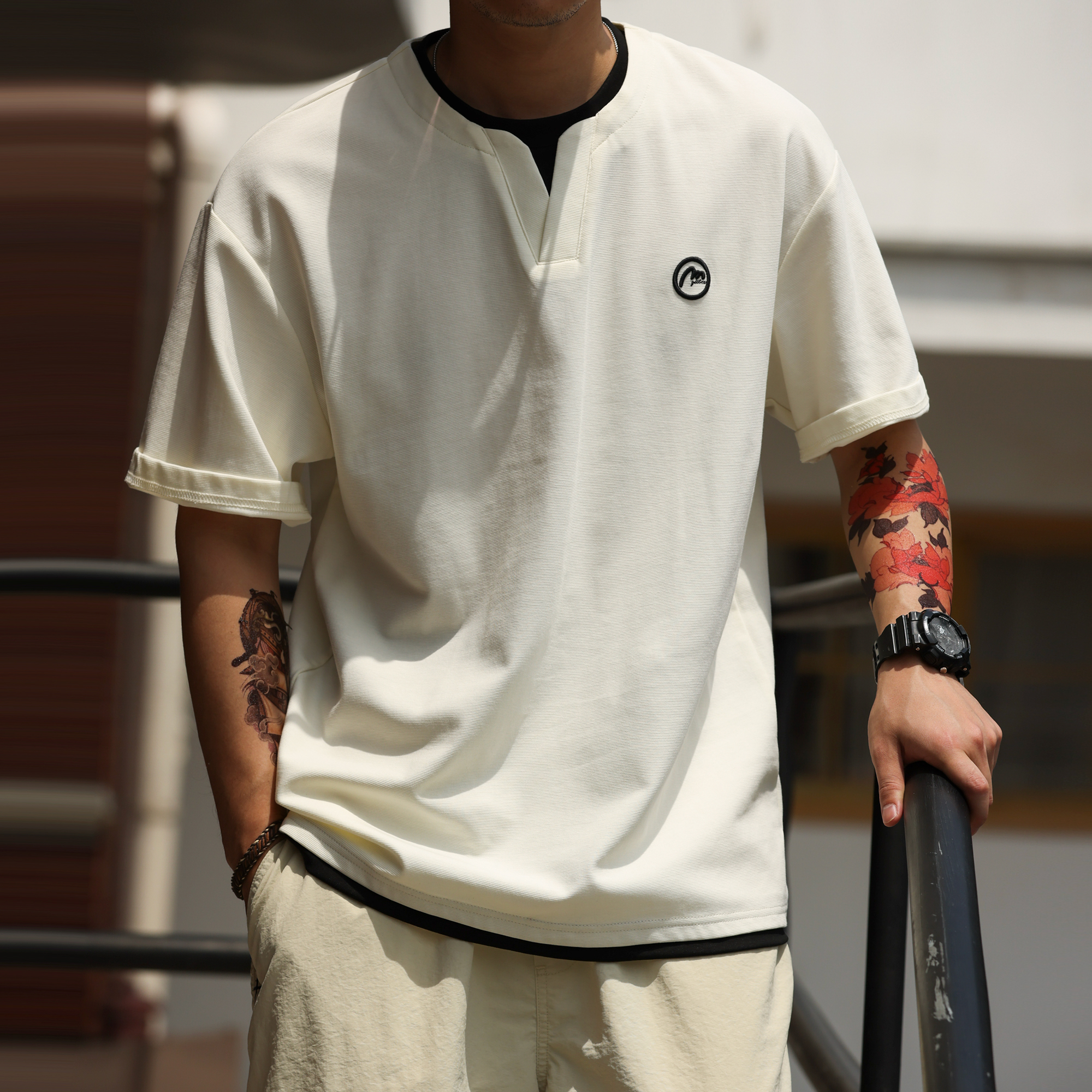 美式假兩件V型領設計短袖T恤男220g涼感休閒刺繡打底衫