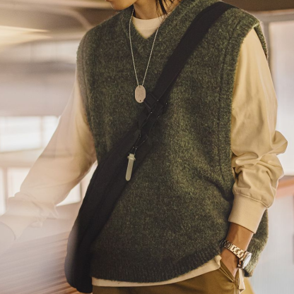 美式復古針織V領馬甲絨背心疊穿套頭保暖無袖坎肩男秋冬-Retro's Wear