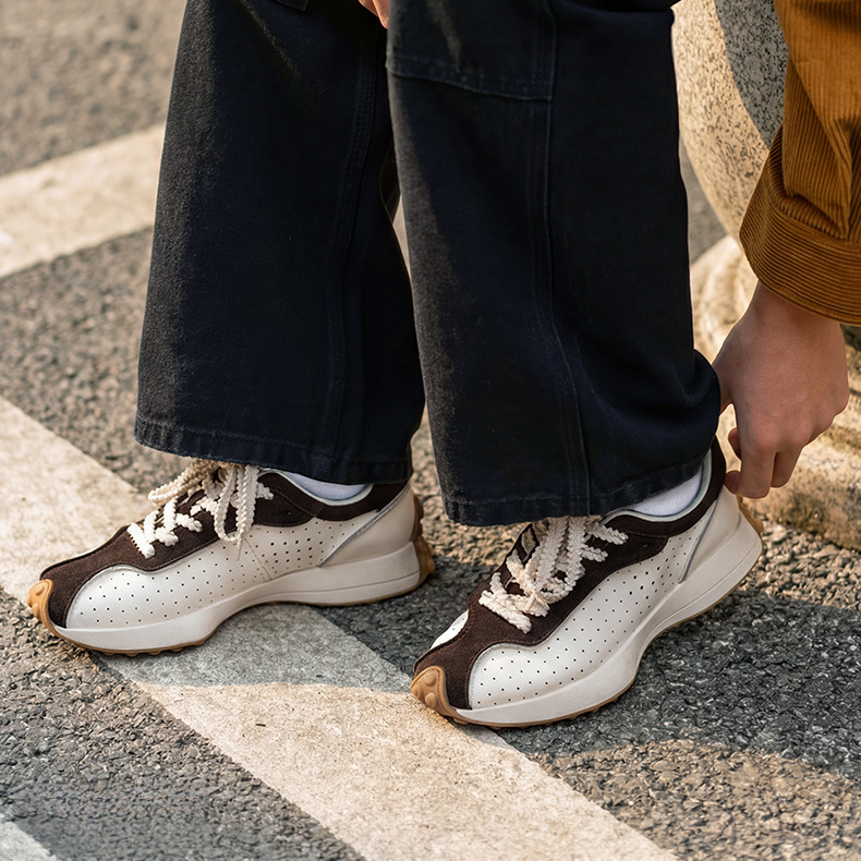 MRA軟皮阿甘鞋男款春夏透氣打孔復古拼色厚底板鞋輕便運動休閒鞋