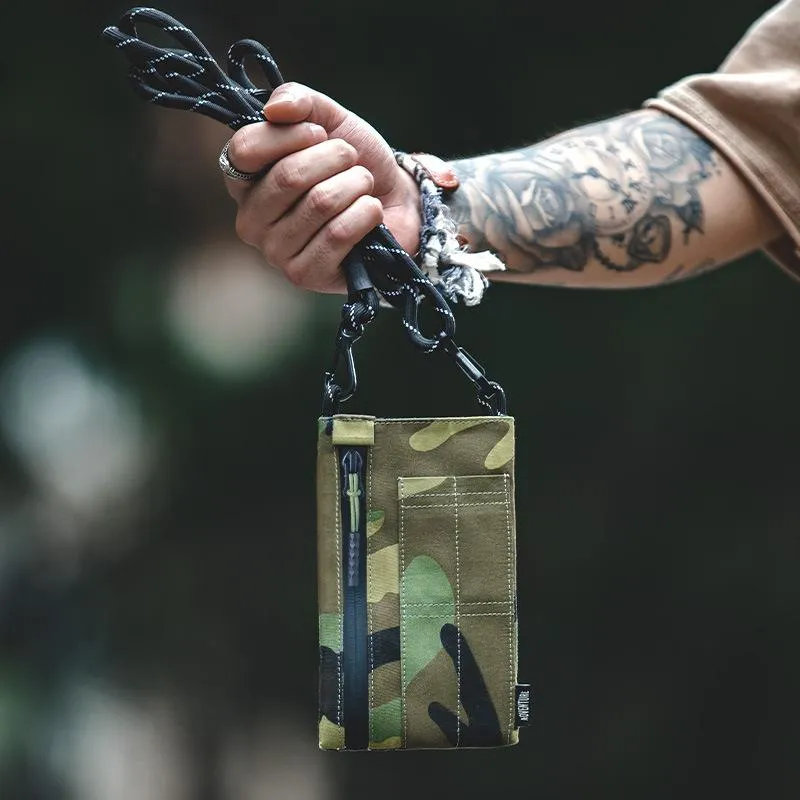 “一包多用”的山系手機包-Retro's Wear