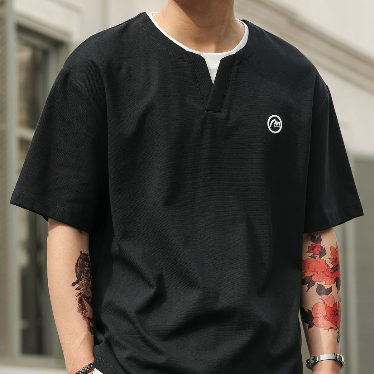 美式假兩件V型領設計短袖T恤男220g涼感休閒刺繡打底衫