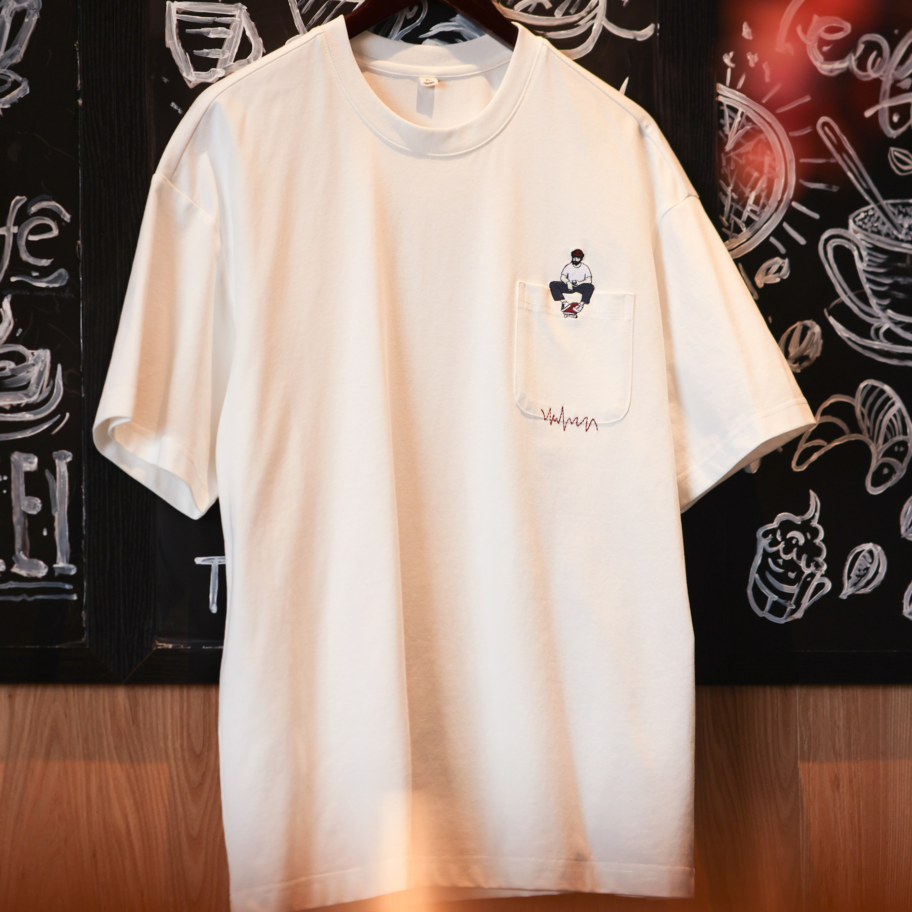 美式休閒重磅刺繡短袖T恤男口袋設計感白色落肩袖打底衫