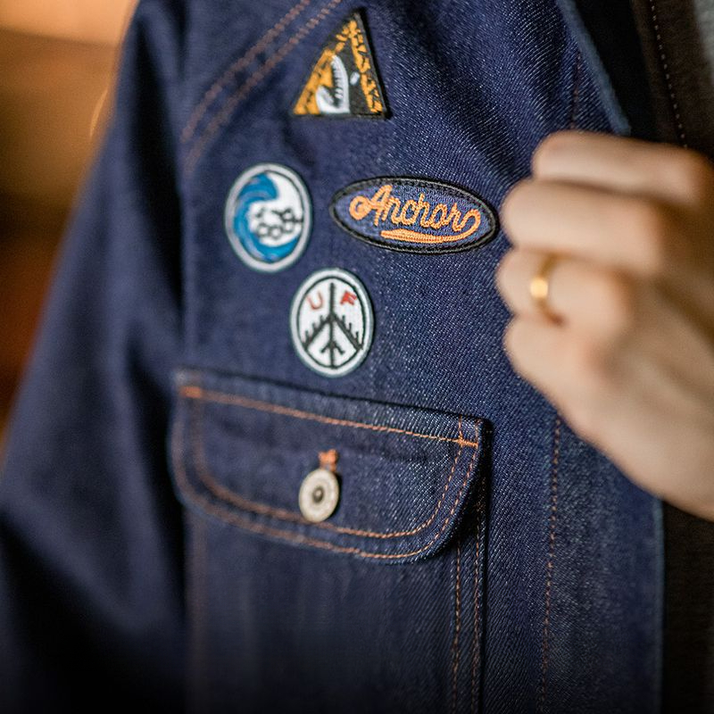 美式復古刺繡徽章牛仔夾克重磅水洗翻領休閒外套男秋冬季-Retro's Wear