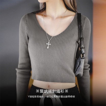 馬登女裝美式復古針織衫純棉內搭V領打底秋冬短款純色修身女上衣-Retro's Wear