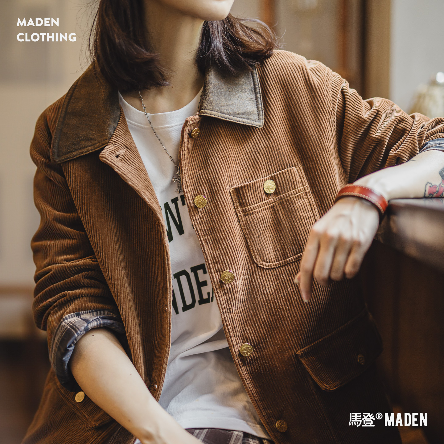 復古美拉德撞棕色燈芯條絨麂皮翻領工裝獵裝夾克外套上衣女秋