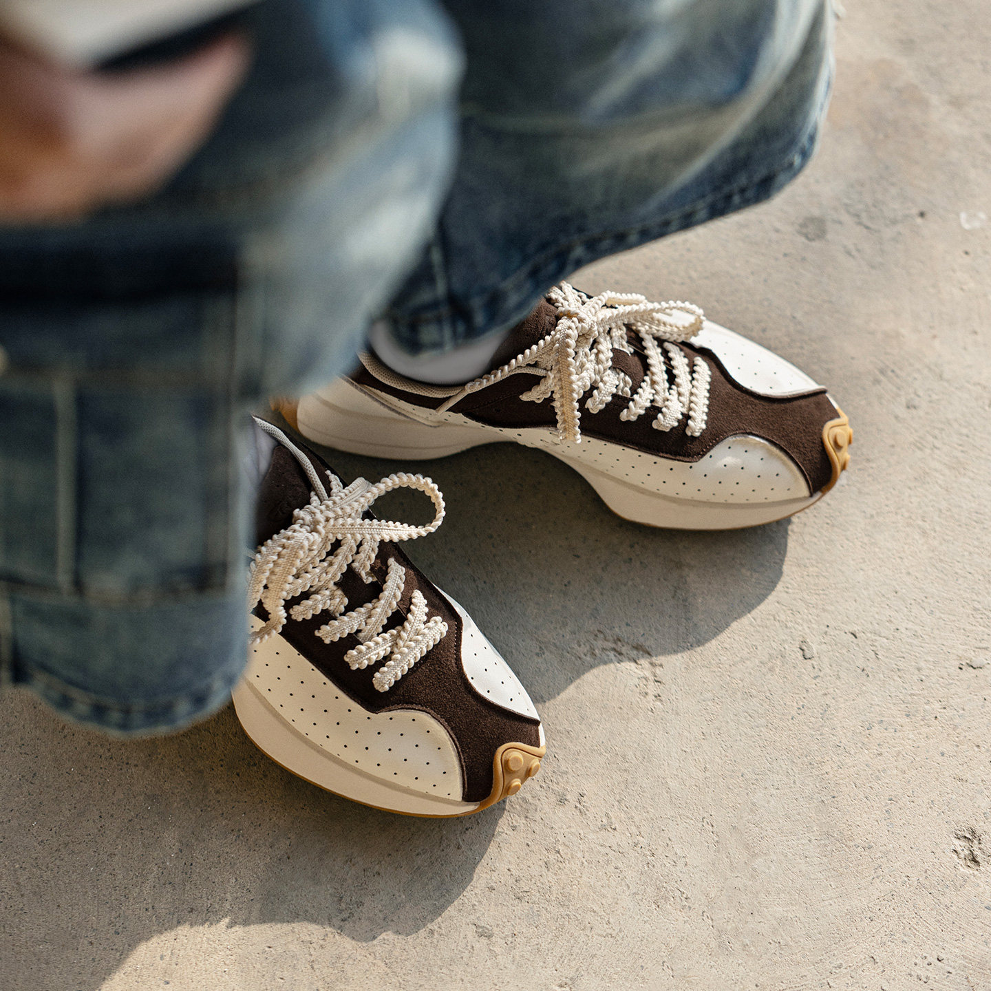 MRA軟皮阿甘鞋男款春夏透氣打孔復古拼色厚底板鞋輕便運動休閒鞋