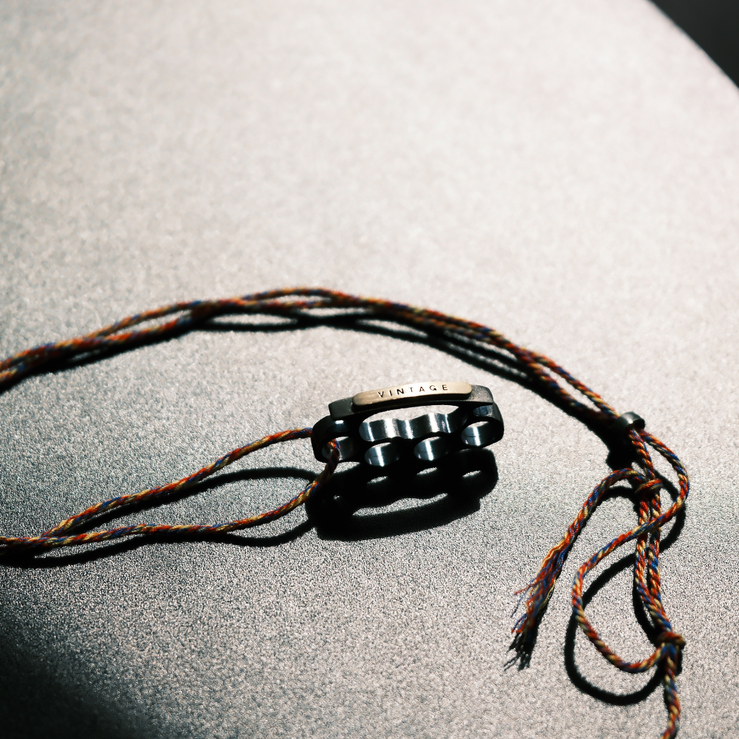 拳擊指虎鑰匙扣硬漢風黃銅掛件手鏈飾品男-Retro's Wear