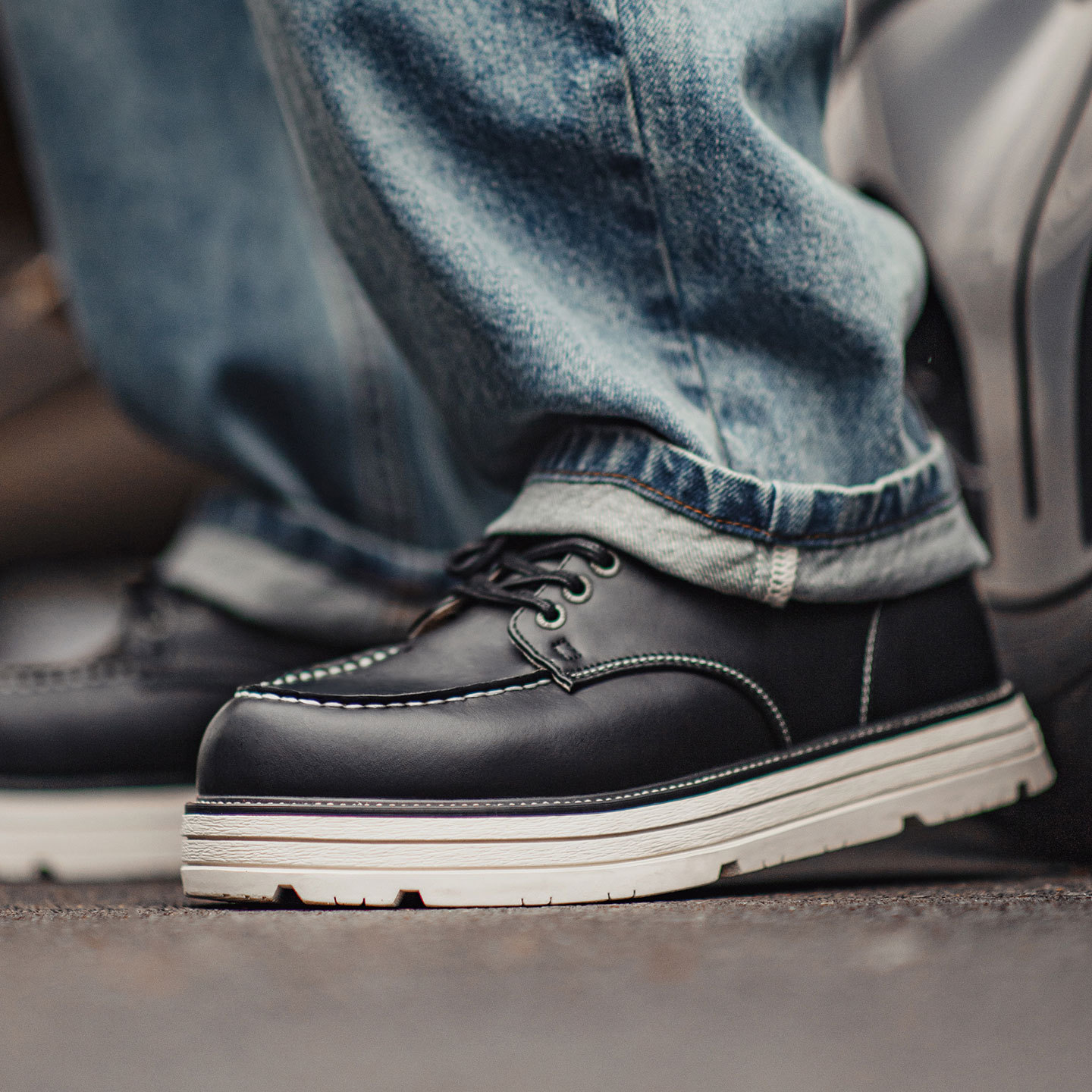 秋季新款莫卡辛美式復古工裝鞋男士厚軟底薄款黑色休閒皮鞋子