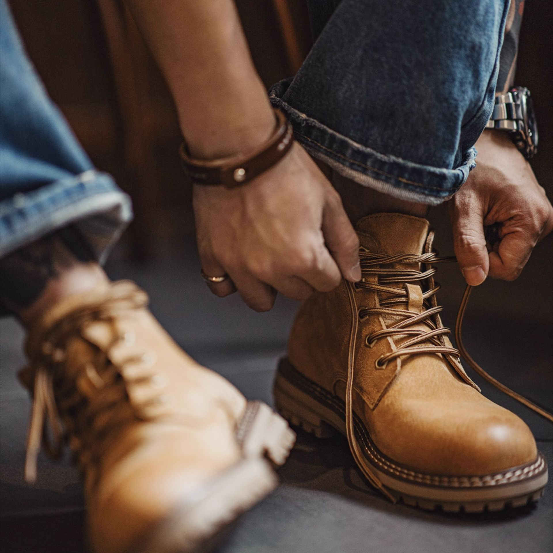 大黃靴秋季2025新款男士休閒中幫馬丁靴子戶外美式復古工裝靴