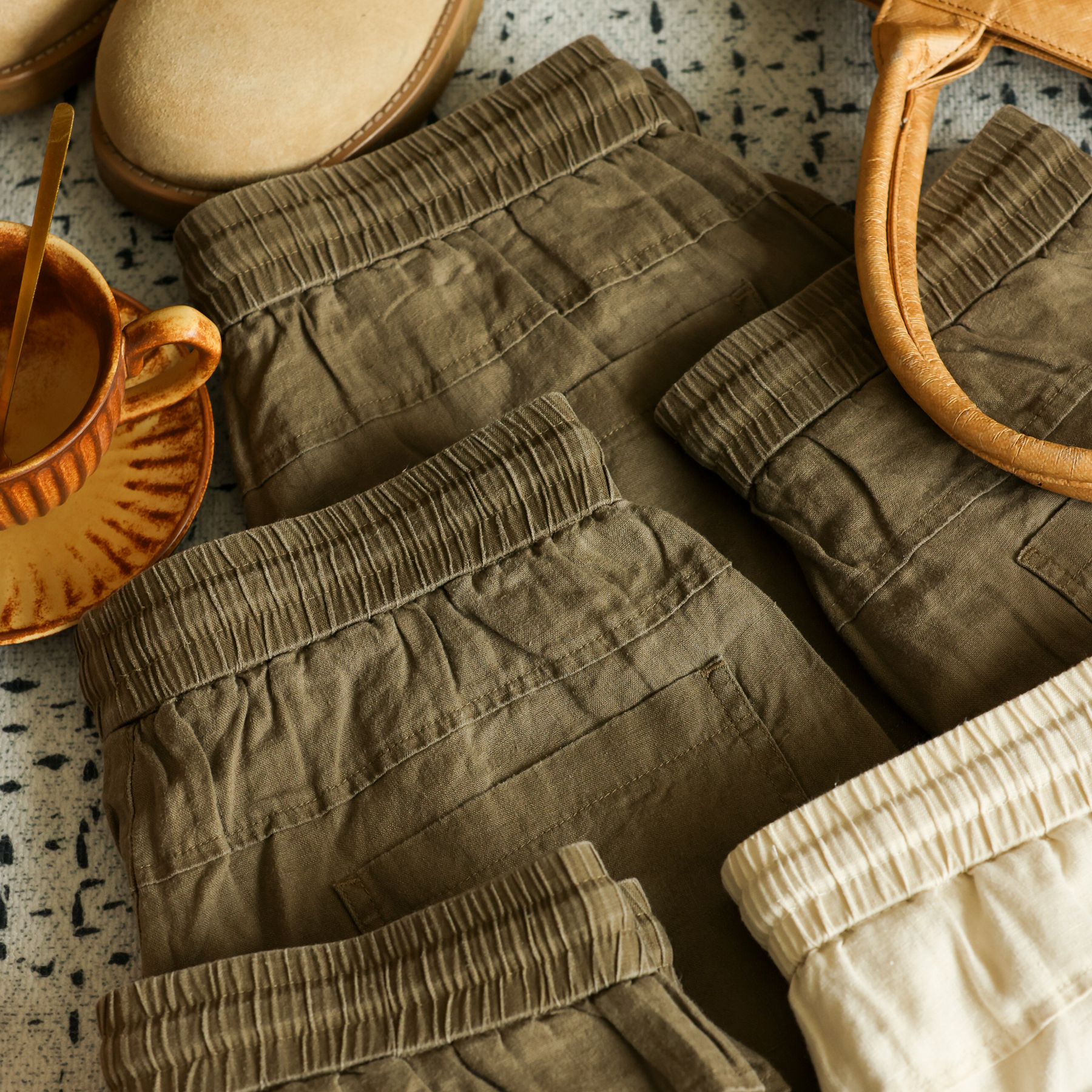 夏日休閒100%亞麻短褲男抽繩鬆緊腰設計透氣通勤五分褲