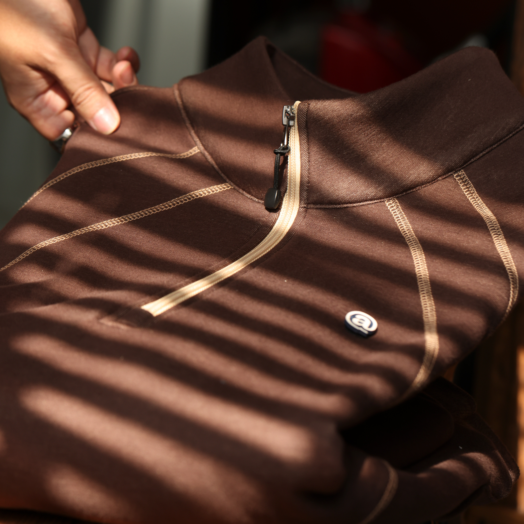 美式復古設計感加絨立領衛衣男撞色哈梭線半拉鍊上衣冬