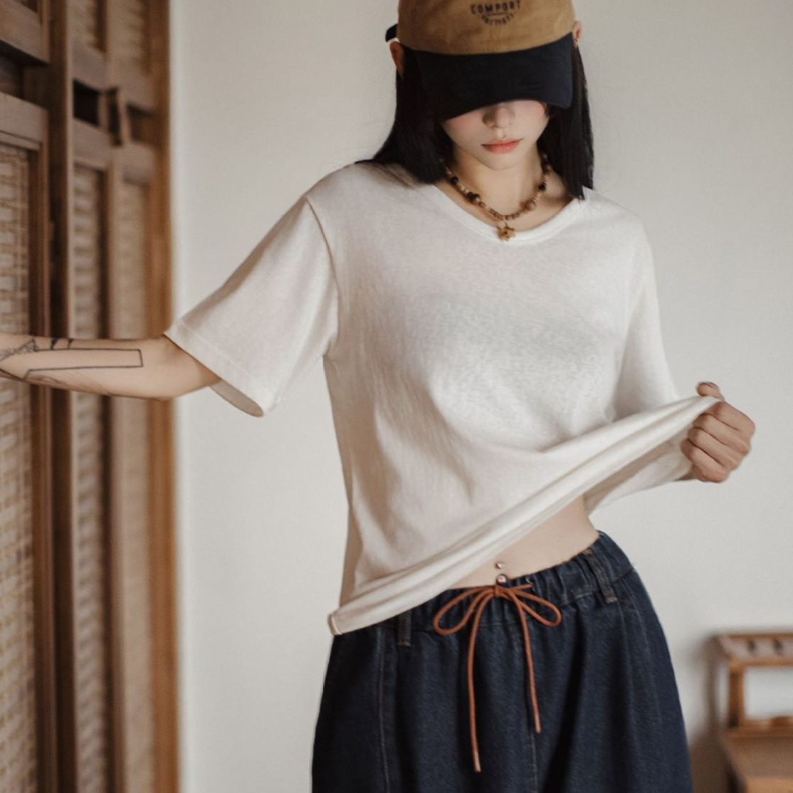 夏日象牙白輕薄基礎T恤微落肩肌理感內搭小心機微透短袖女