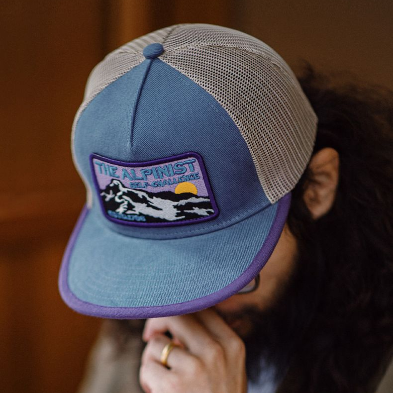 美式復古撞色拼接平沿棒球帽刺繡透氣網眼鴨舌帽男女