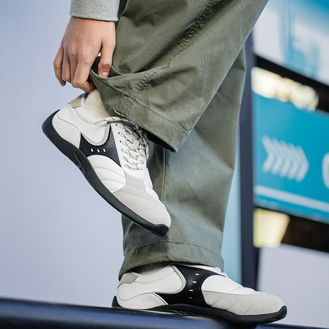 MRA足球薄底鞋男2026新款歪鞋舌復古訓練鞋百搭運動休閒潮鞋子春