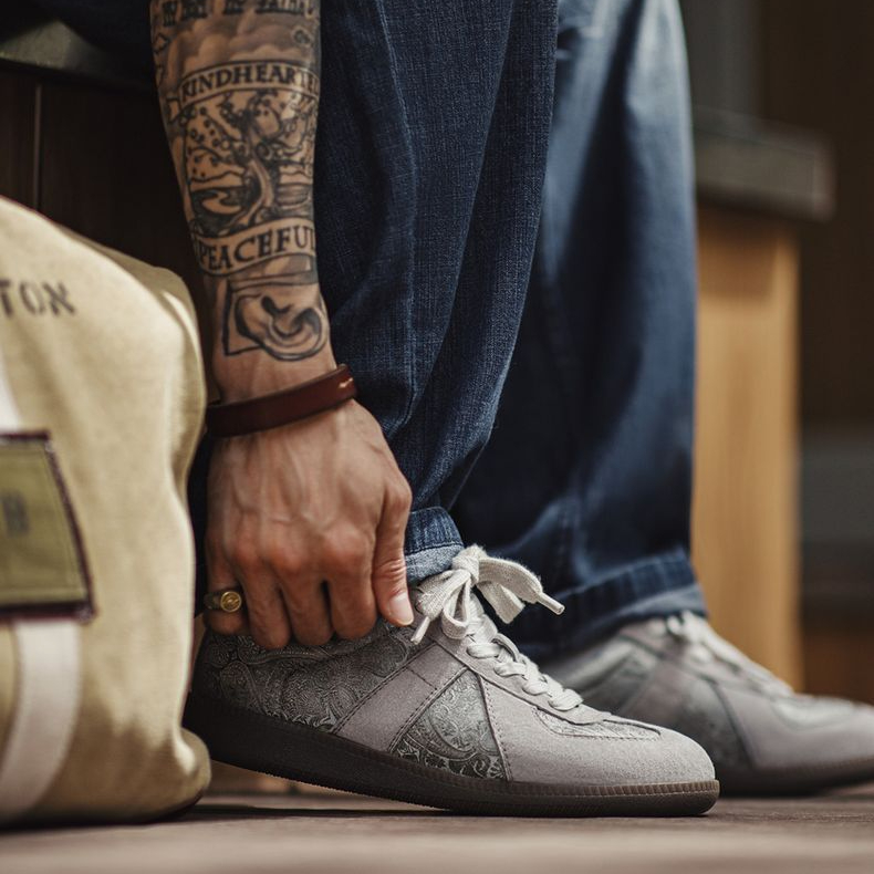 2025夏季新款德訓鞋男士腰果花小眾設計感板鞋絲綢休閒潮鞋子