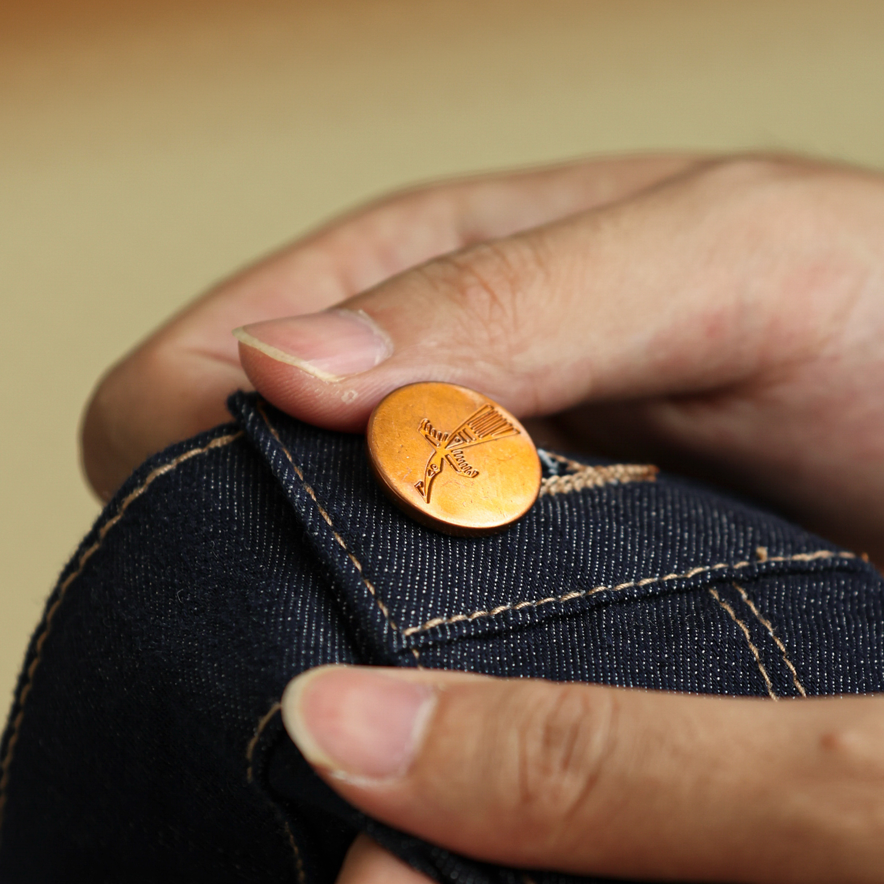 美式復古桑蠶絲原牛色牛仔褲男微彈薄款寬鬆直筒長褲夏