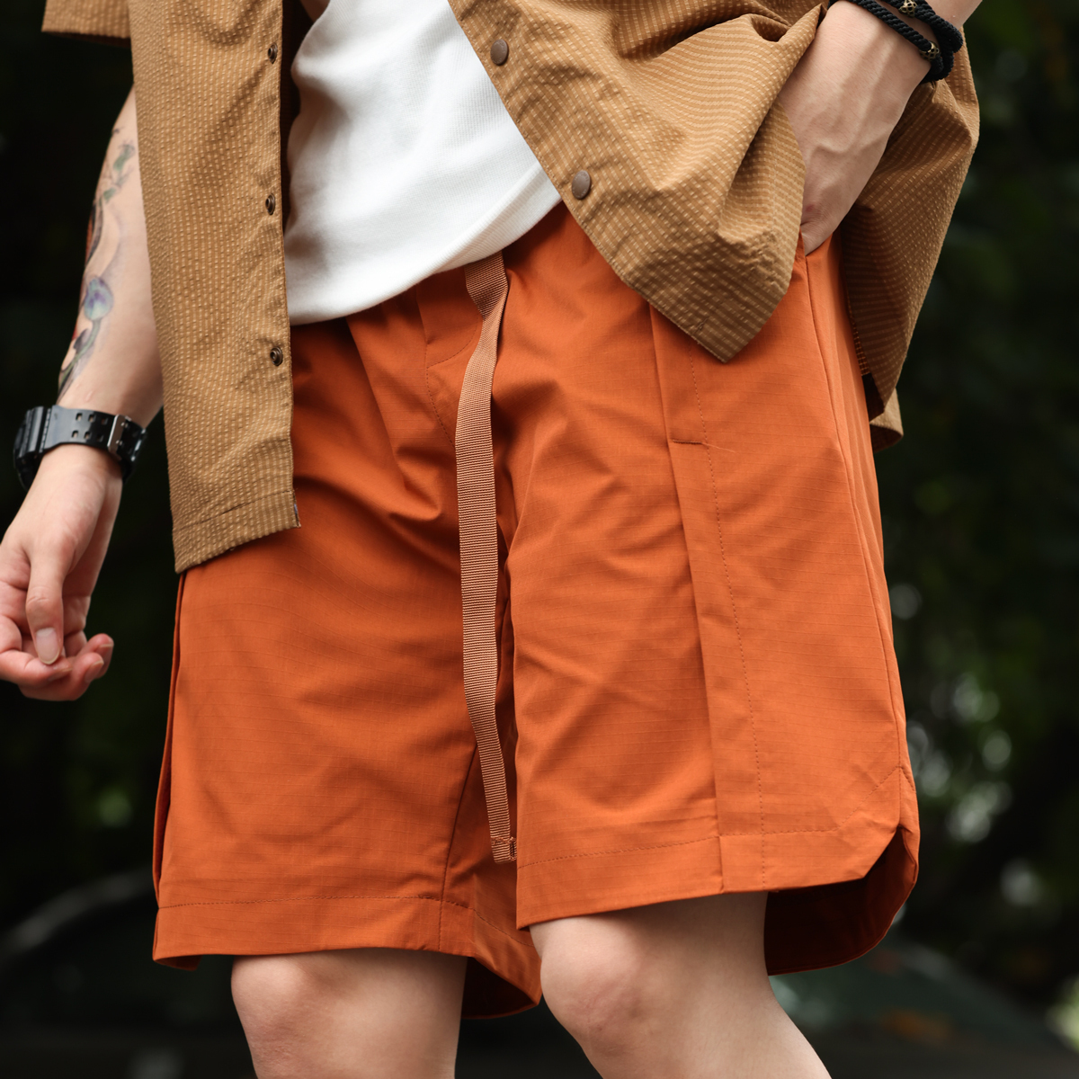 美式休閒南瓜紅工裝短褲男格紋戰術腰帶設計運動五分褲