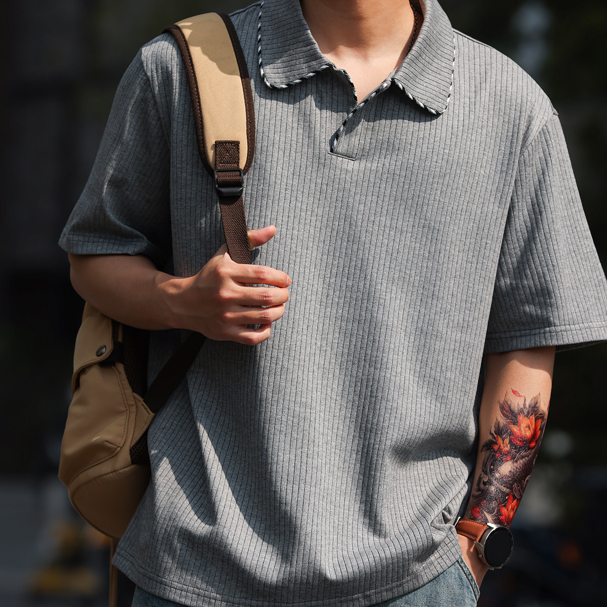 撞色包邊線小V領短袖T恤男士老錢風復古肌理感POLO衫夏