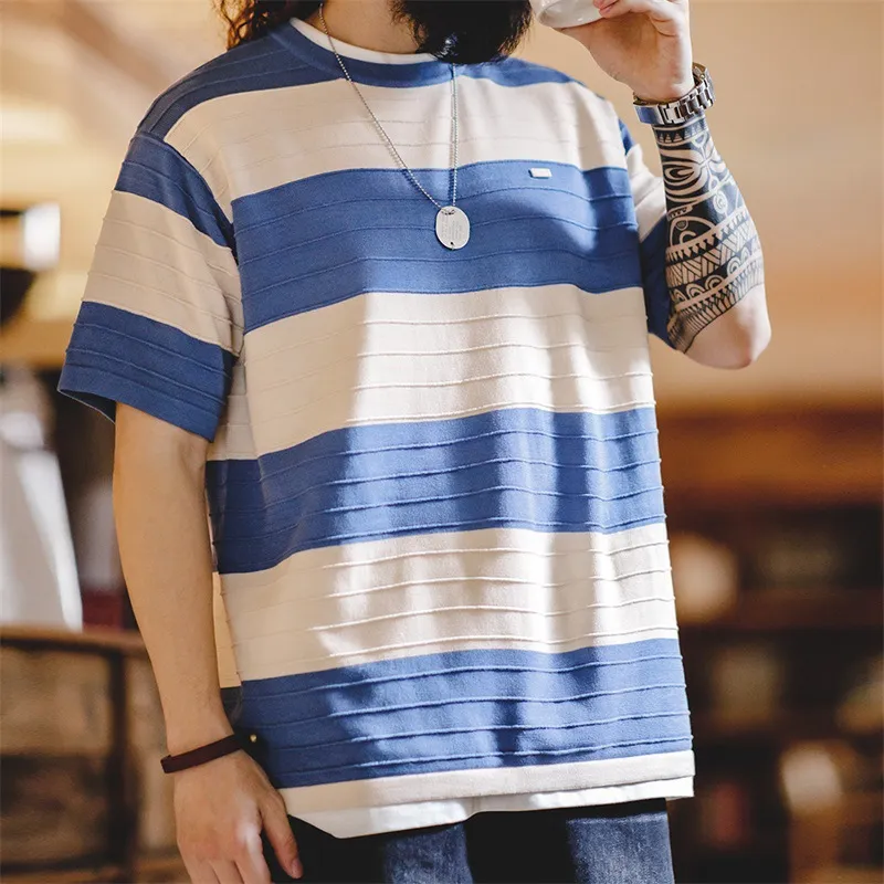 用這件撞色3D條紋T恤，打造你的夏日氛圍OOTD-Retro's Wear