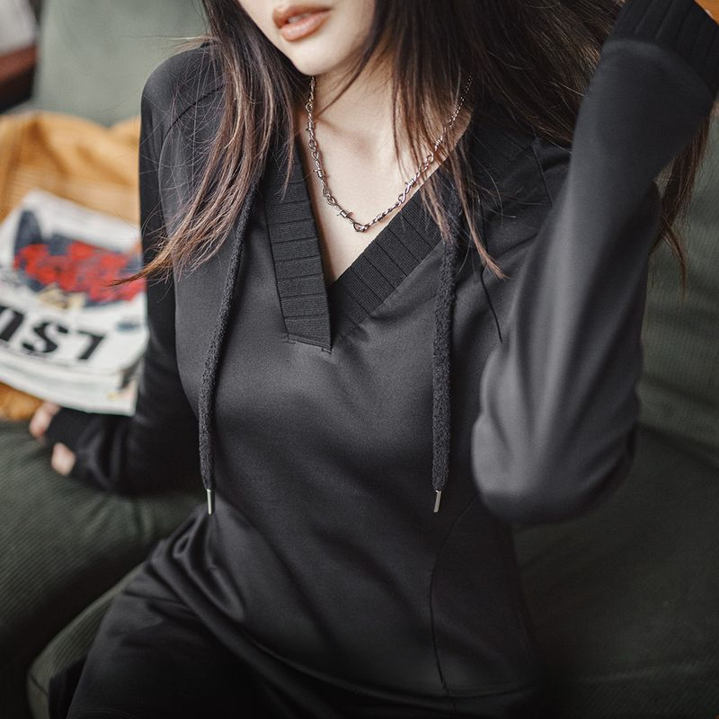 空氣層幂式包臀衛衣裙V領收腰純欲修身一步裙春連帽連衣裙女