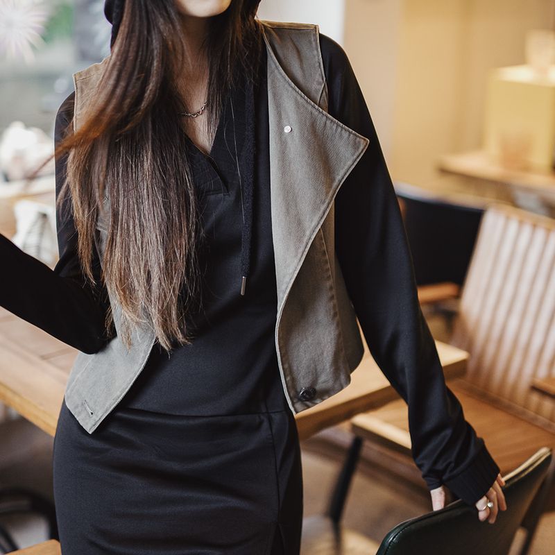 空氣層幂式包臀衛衣裙V領收腰純欲修身一步裙春連帽連衣裙女