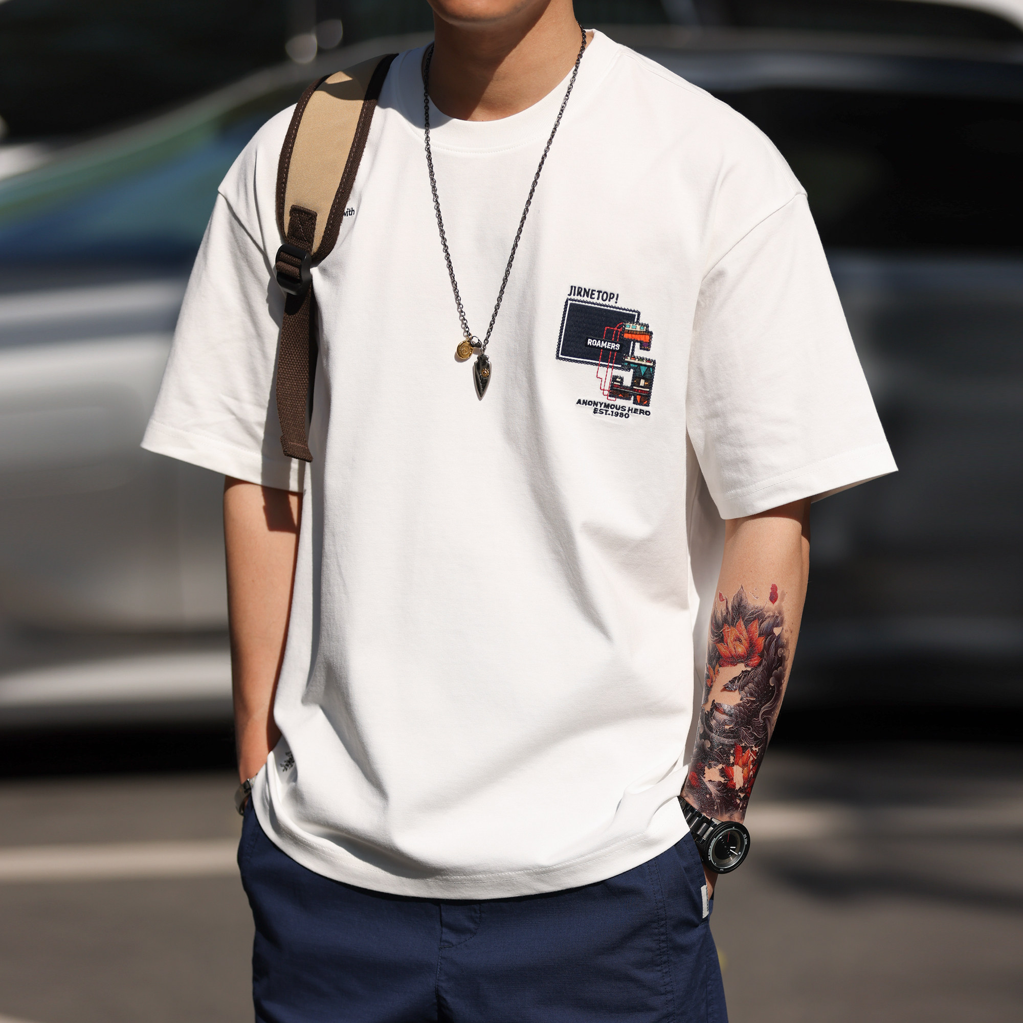 夏日設計感刺繡短袖T恤男生美式休閒微落肩重磅打底Tee