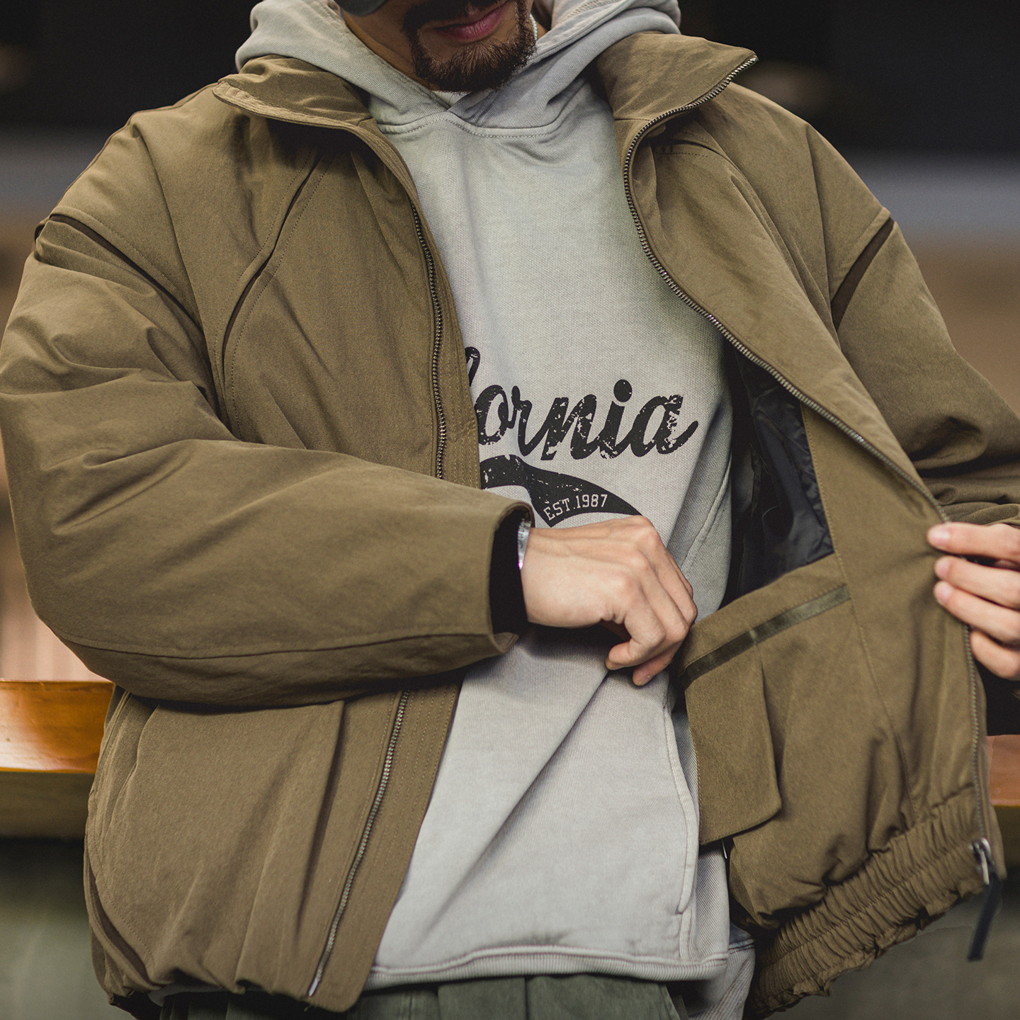 90白鴨絨分割撞色立領羽絨服男2025冬季新款寬鬆休閒保暖上衣外套