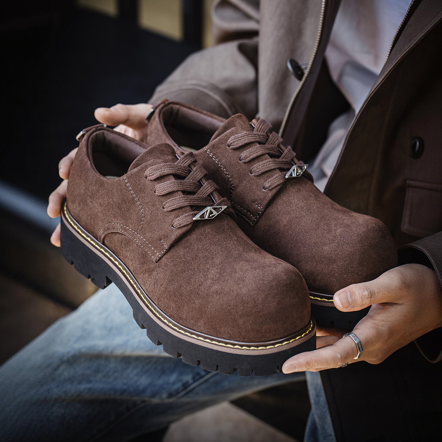 棕色德比鞋男款2025新款秋季低幫大黃靴厚底增高大頭工裝皮鞋