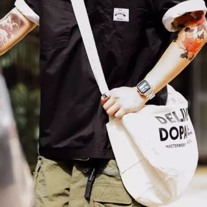 戶外斜挎包騎行美式帆布復古報童包-Retro's Wear