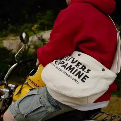 戶外斜挎包騎行美式帆布復古報童包-Retro's Wear